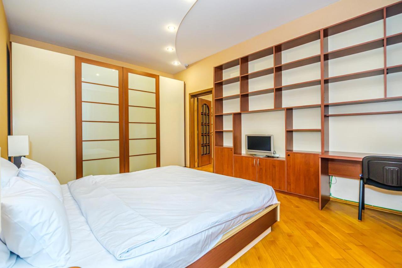 Vip Apartamen Nizami Street Apartment Baku Exterior photo